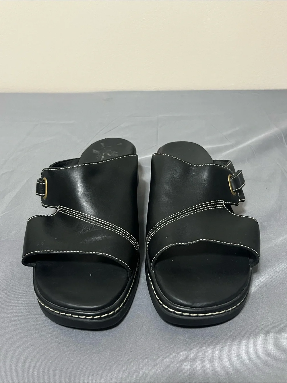 Clarks comfortable black
